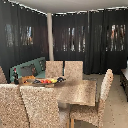 Apartment Esmeralda With Balcony 2