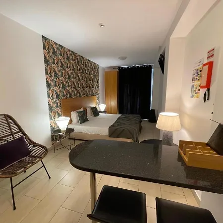 Apartment Esmeralda With Balcony 2 *