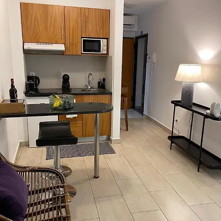 Esmeralda With Balcony 2 Apartment *